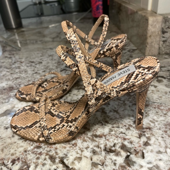 Steve Madden snake print - Picture 2 of 3